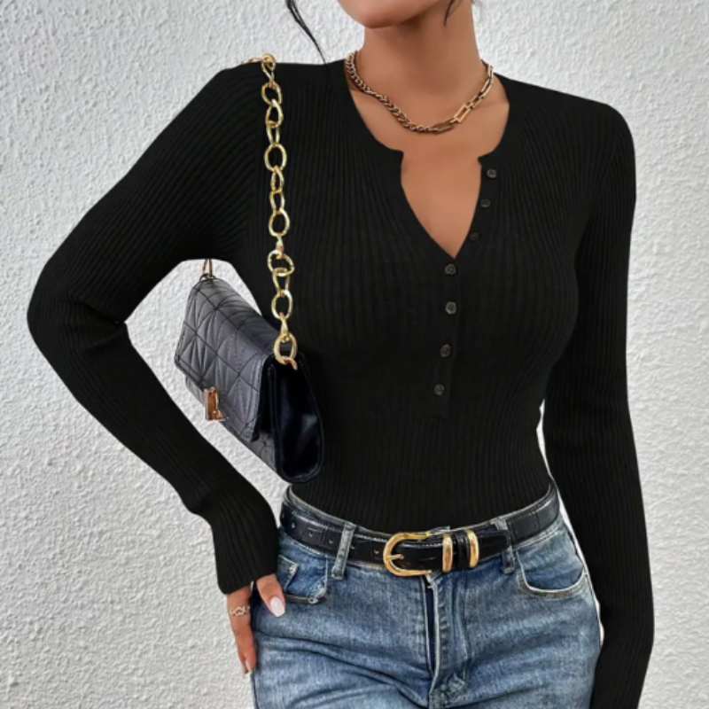 Top uni tricoté, coupe ajustée, boutons sur le devant