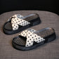 Sandales pour femme à lanières croisées et motif à pois